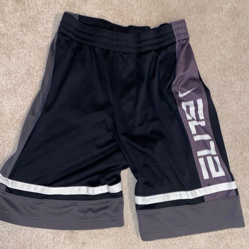 Nike Elite Shorts Size Youth XL